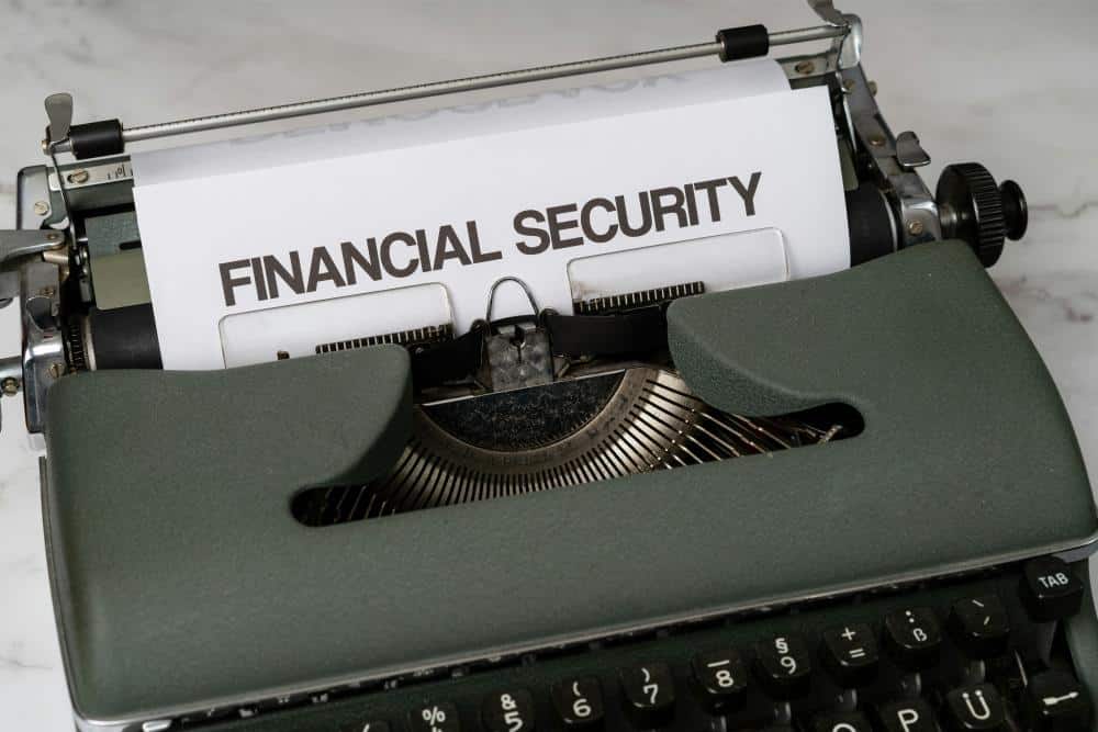 Who should choose financial advisor